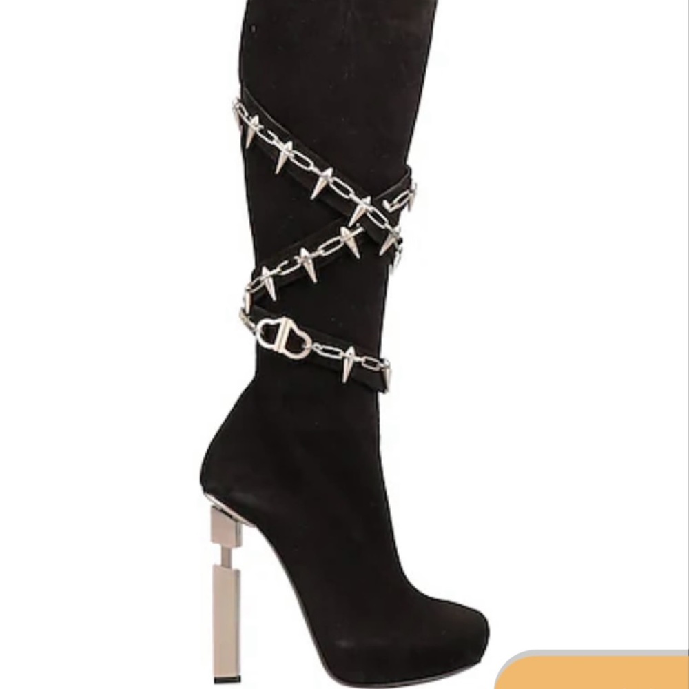 Black suede Women's tall platform Boots sz 8.5 Julia Haart